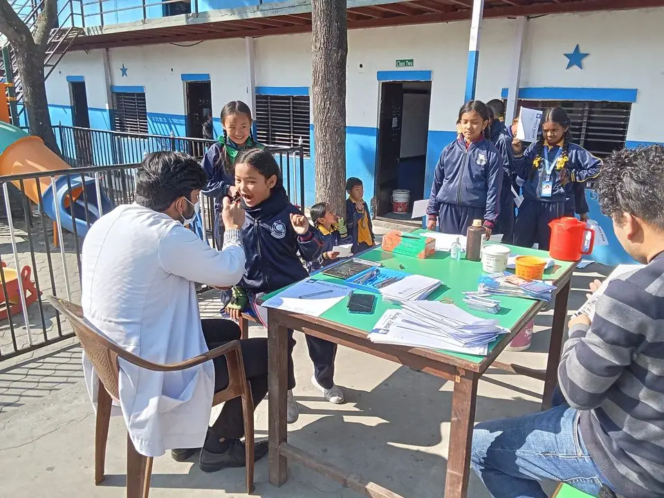 Dental health checkup in Alchemist Academy in association with Samaj Dental